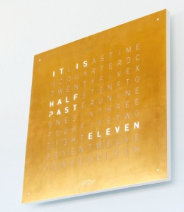 Фото-CLASSIC Gold QlockTwo CLASSIC Gold