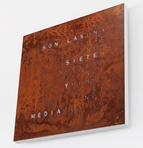 Фото-CLASSIC Rust QlockTwo CLASSIC Rust